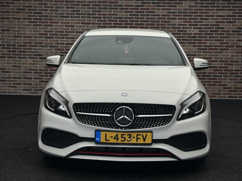 44653687-5.jpg
