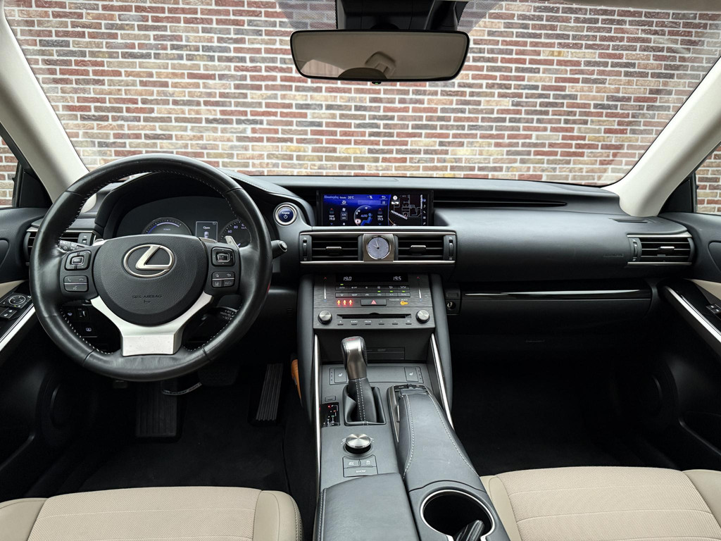 45903807-10.jpg
