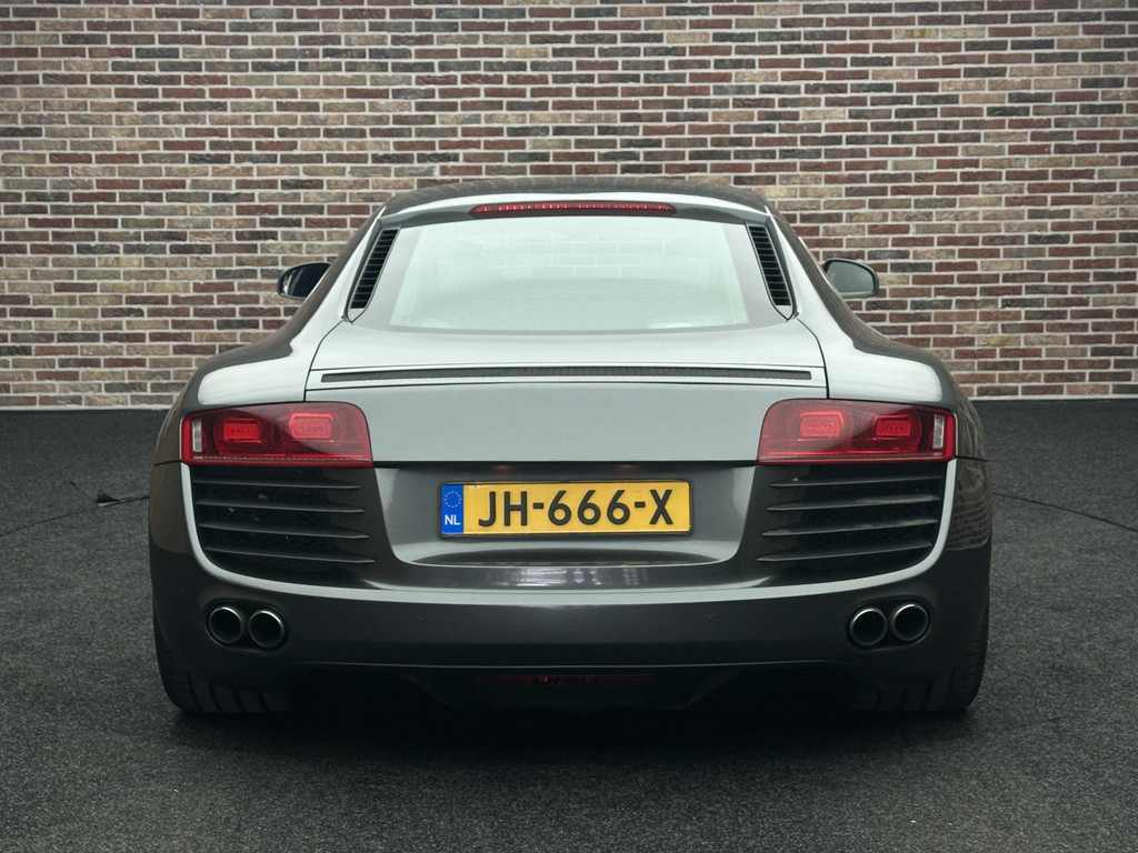47140937-48.jpg