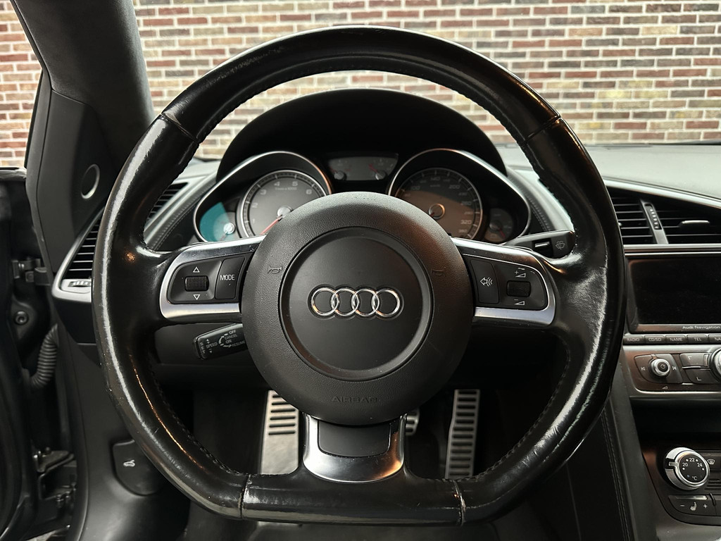 47140937-9.jpg