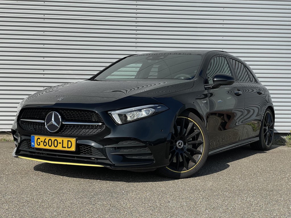 31699316
